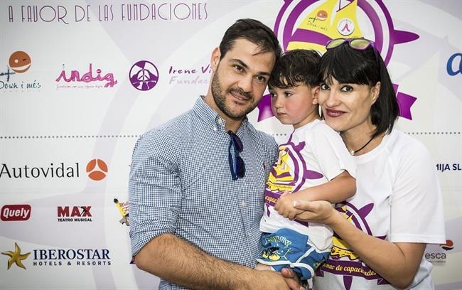 Irene Villa con su marido Juan Pablo Lauro por la inserción en Mallorca | IRENE VILLA CON SU MARIDO JUAN PABLO LAURO POR LA ep irene villasu marido juan pablo laurola insercionmallorca