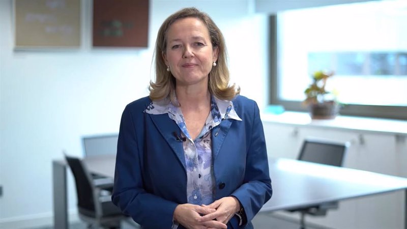 Calviño mantiene que limitar el precio de la energía es prioritario para el Gobierno