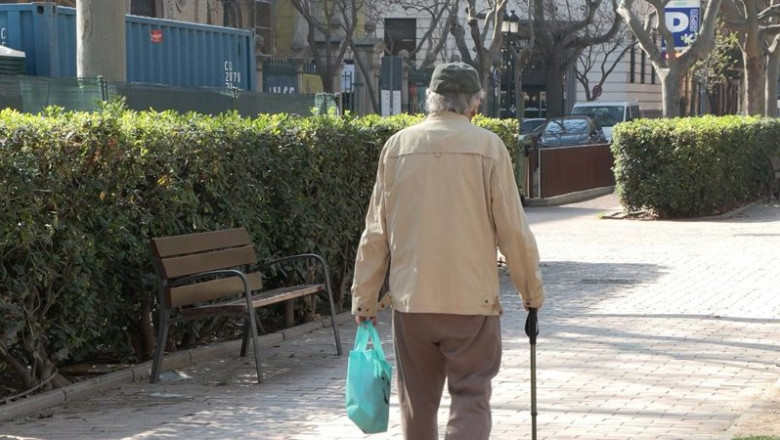 Los mayores de 55 años son el "motor de consumo" y representan el 34% de la población, según Mapfre. | EUROPA PRESS ep los mayores de 55 anos son el motor de consumo y representan el 34 de la poblacion segun mapfre