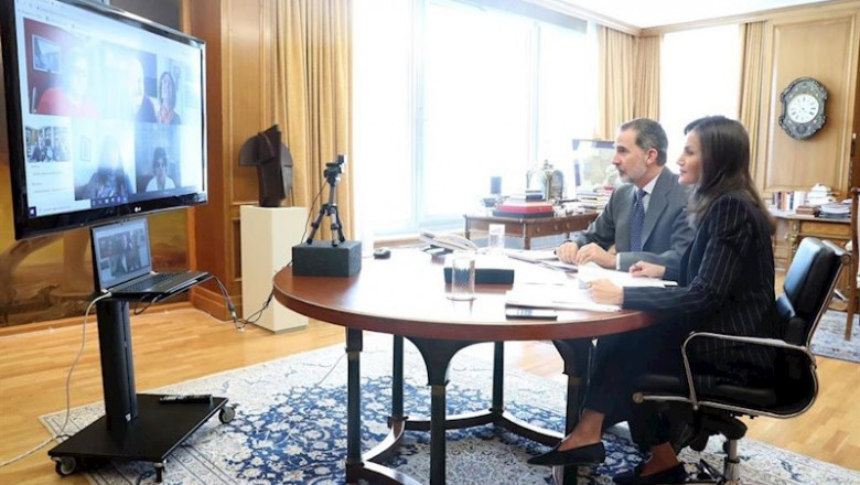 ep los reyes hablan por videoconferencia con el comite espanol de representantes de personas con
