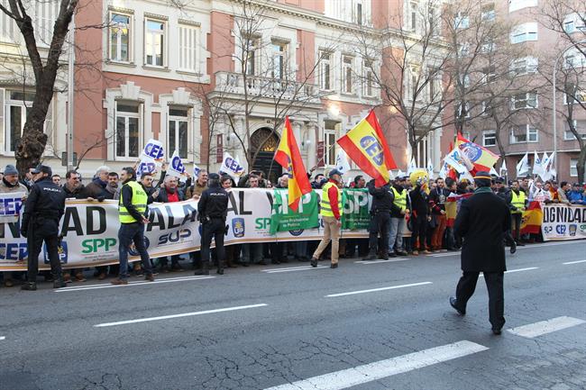 Manifestación por la equiparación salarial de la Policía Nacional | EUROPA PRESS ep manifestacionla equiparacion salarialla policia nacional