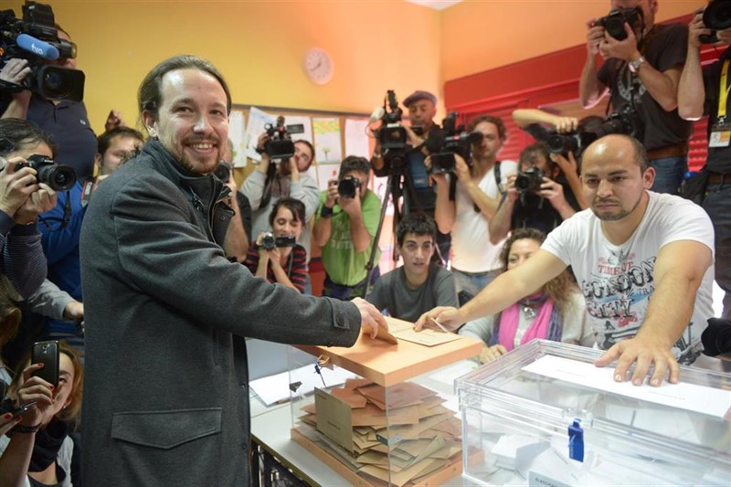 ep pablo iglesias votando en las elecciones generales de diciembre de 2015