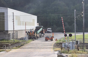 ep paso a nivel situado en el poligono industrial de cancienes