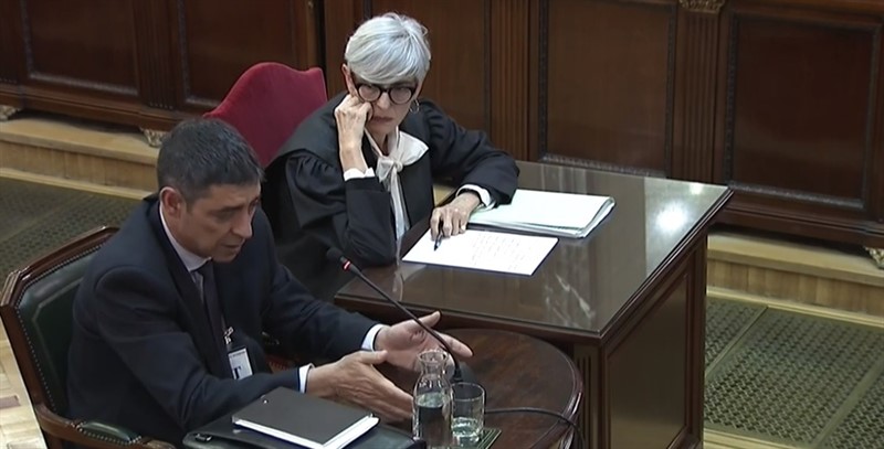 ep proces- tribunal impedeixfiscal preguntartraperola reunio del