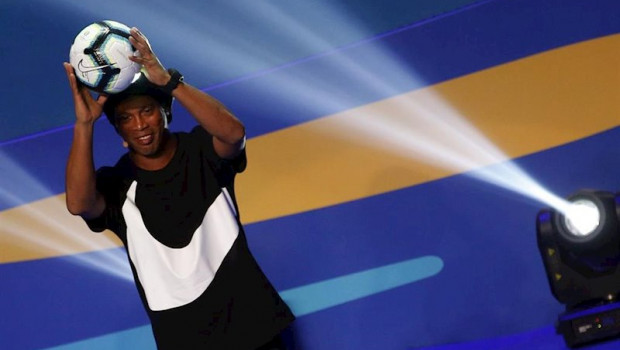 ep ronaldinho durante su participacion en el sorteo de la copa america de 2019
