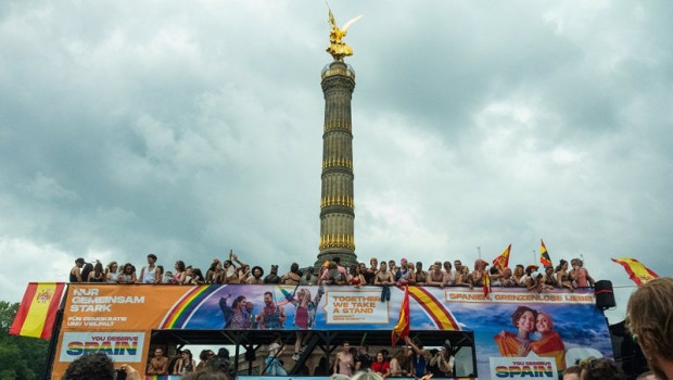 ep turespana participa en el christopher street day de berlin por cuarto ano consecutivo