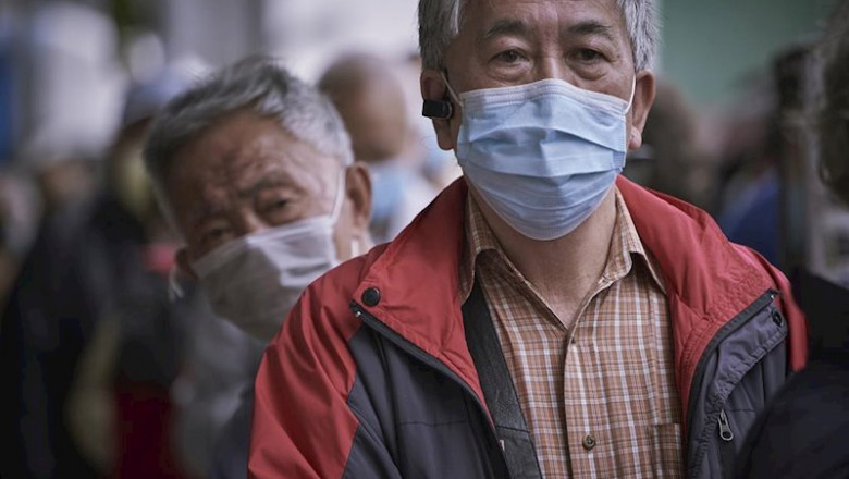 ep un grupo de personas hace cola en hong kong para obtener mascarillas ep un grupo de personas hace cola en hong kong para obtener mascarillas