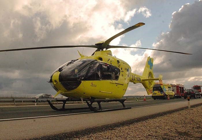 ep un motorista fallecido y otros dos heridos en un accidente en torreadrada segovia