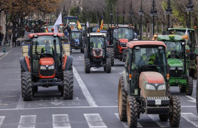 ep varios tractores durante la protesta contra el acuerdo ue mercosur a 26 de enero de 2026 en
