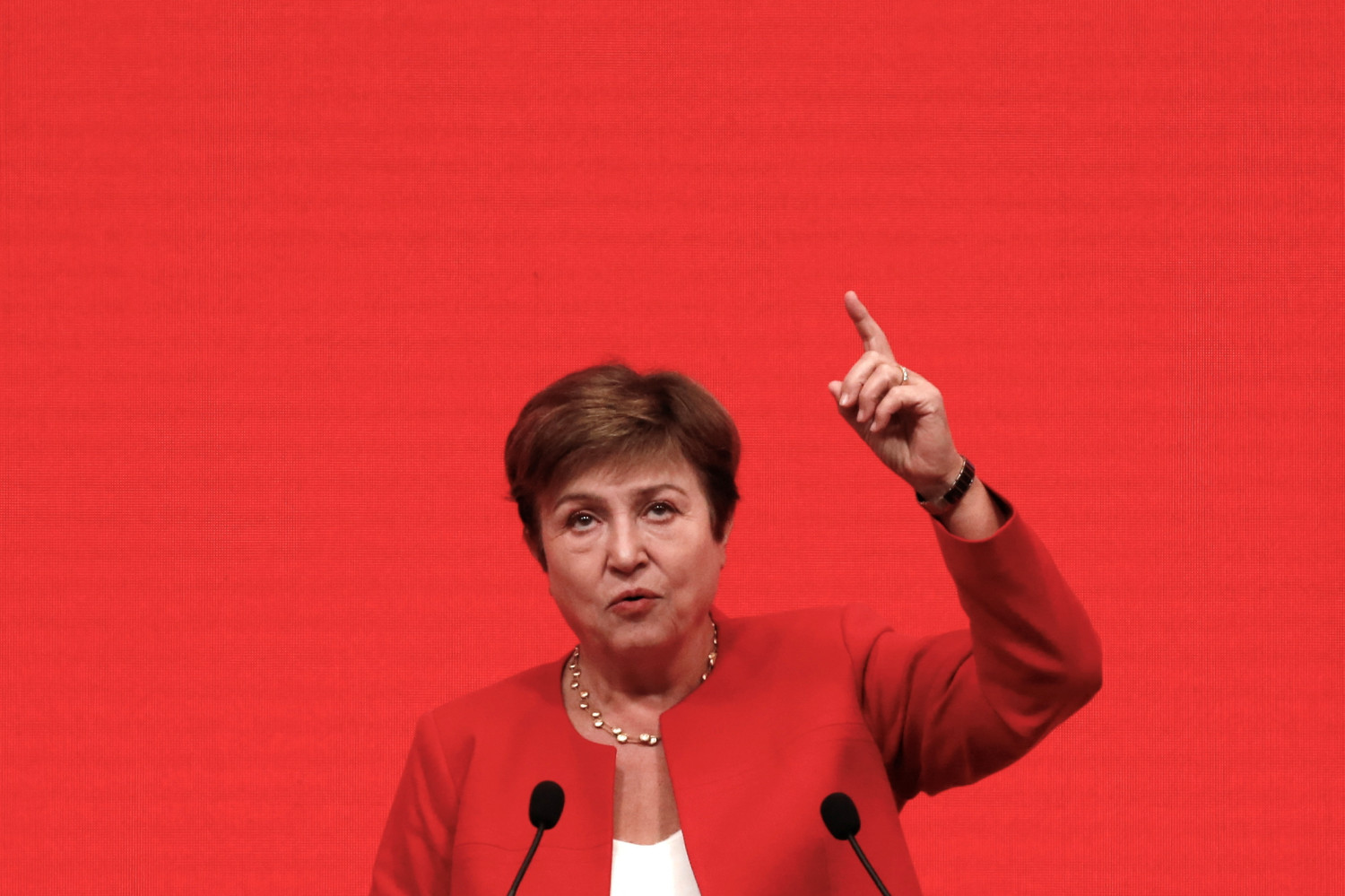 Georgieva (FMI) advierte sobre el bajo crecimiento y la elevada deuda mundial