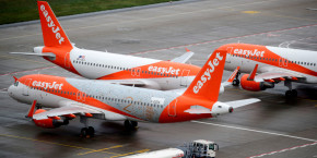 easyjet affiche une perte semestrielle mais prevoit une hausse reservations 