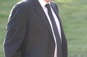 ep 26 february 2019 england halifax sheffield wednesdays manager steve bruce arrives at halifax minster to attend the funeral of manchester uniteds former youth team coach eric harrison photo danny lawsonpa wiredpa