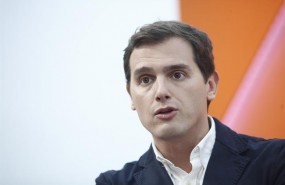 ep albert rivera ofreceruedaprensala reunioncomite permanente d