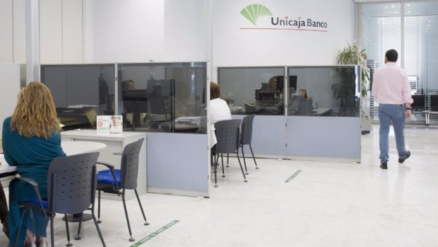 ep archivo   agricultura  unicaja banco ofrece a agricultores y ganaderos seguros agrarios para