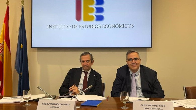 ep archivo el presidente del instituto de estudios economicos inigo fernandez de mesa y su ep archivo el presidente del instituto de estudios economicos inigo fernandez de mesa y su