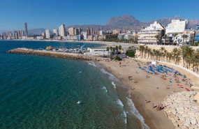 ep archivo   imagen de archivo de la playa del mal pas en benidorm alicante