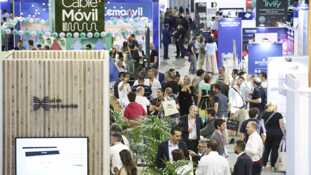 ep archivo   imagen de una edicion de la feria tecnologica aotec