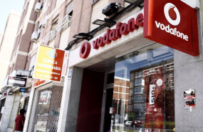 ep archivo   imagen de una tienda de la compania telefonica vodafone en madrid 20210621104204