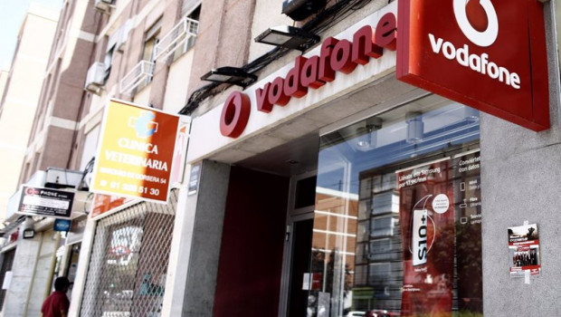 ep archivo   imagen de una tienda de la compania telefonica vodafone en madrid 20210621104204
