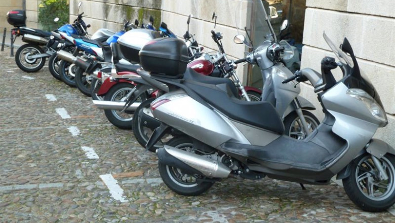ep archivo motos en un aparcamiento ep archivo motos en un aparcamiento