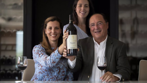 ep carlos moro junto a sus hijas beatriz y paloma moro que forman parte del consejo de matarromera