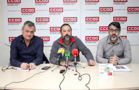 ep de izda a dcha miguel angel brezmes javier moreno y gonzalo diez explican la situacion de aleia
