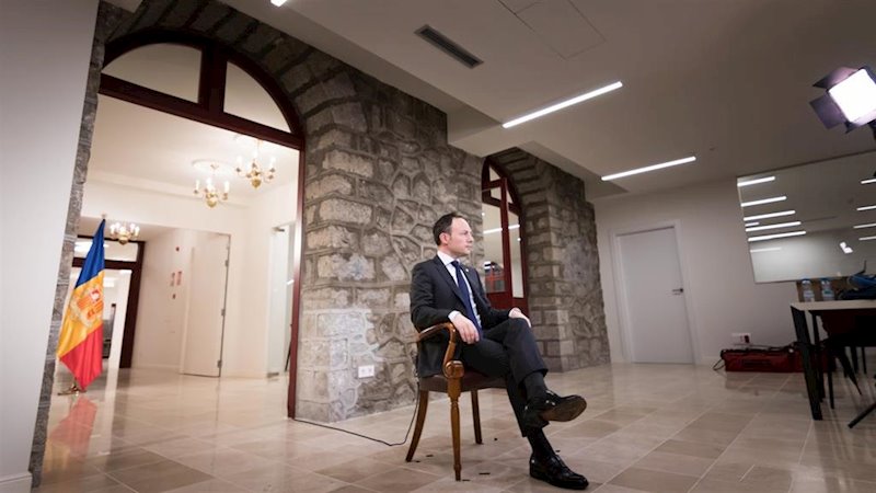 ep el jefe de gobierno de andorra xavier espot durante la grabacion del mensaje de fin de ano 2019