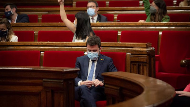 ep el president de la generalitat pere aragons en un pleno en el parlament de catalunya a 22 de