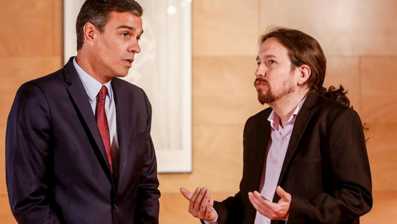 El president del Govern en funcions, Pedro Sánchez (1i), es reuneix amb el secretari de Unidas Podemos , Pablo Iglesias (2i), de cara a la sessió d'investidura que comença el 22 de juliol. | Ricardo Rubio - Europa Press - Archivo ep el president del govern en funcions pedro sanchez 1i es reuneix amb el secretari de unidas