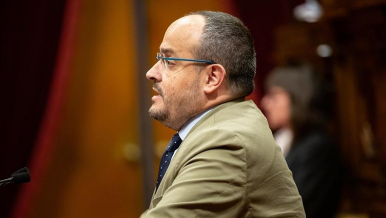 Fernández (PP) al PSC: "No hay equidistancia posible entre ...