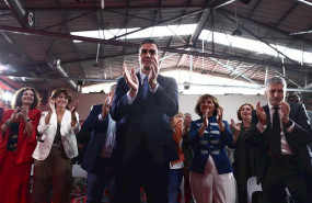 ep el secretario general del psoe y presidente del gobierno en funciones pedro sanchez centro junto