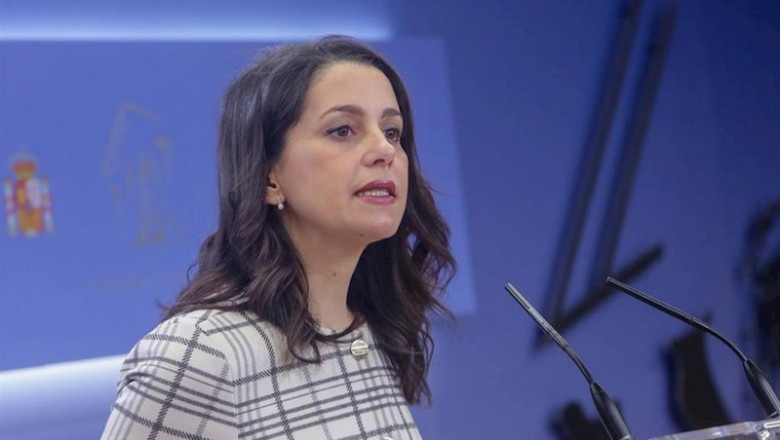 La portavoz de Ciudadanos (Cs) en la Cámara Baja, Inés Arrimadas, ofrece una rueda de prensa en el Congreso de los Diputados tras su ronda de consultas con el Rey | Ricardo Rubio - Europa Press ep la portavoz de ciudadanos cs en la camara baja ines arrimadas ofrece una rueda de prensa en el