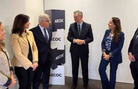 ep los directivos de ambas entidades reunidos en aecoc