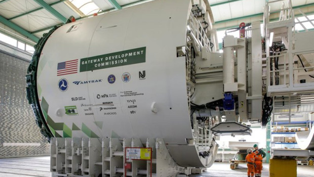 ep maquina perforadora del proyecto de nueva york sobre el rio hudson