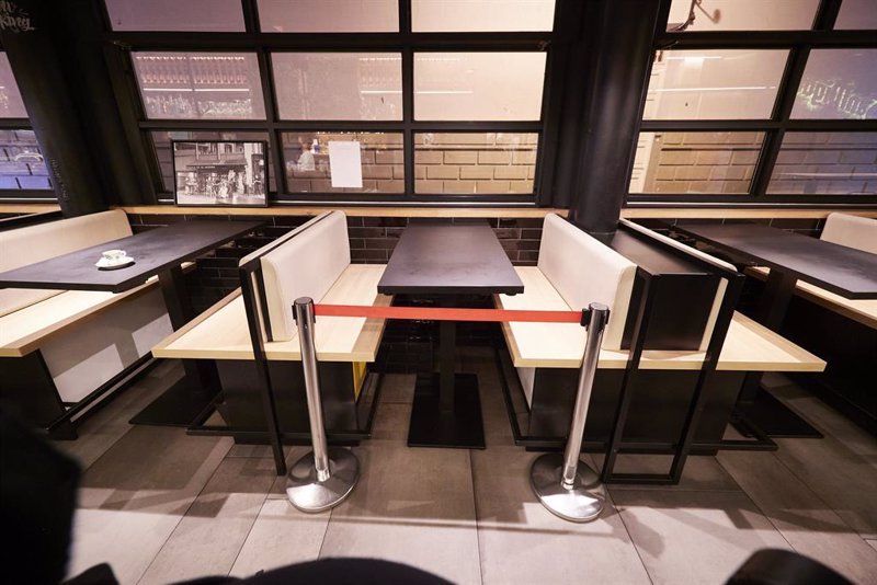 Los hosteleros de Madrid calculan que con el adelanto del cierre facturarán un 25% menos