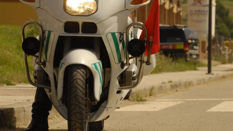 ep motola guardia civil durantecontroltrafico ep motola guardia civil durantecontroltrafico