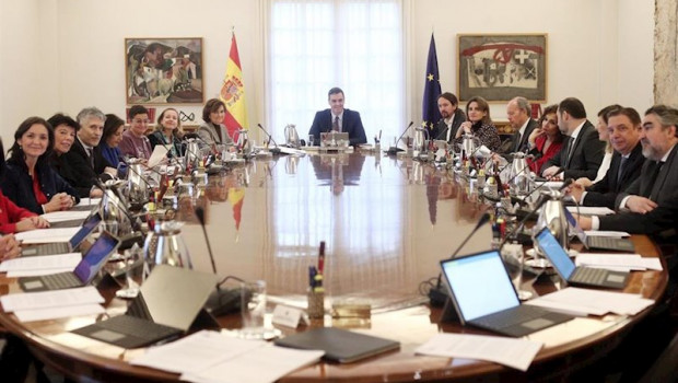 ep sala de reuniones de la moncloa durante el primer consejo de ministros del gobierno de coalicion