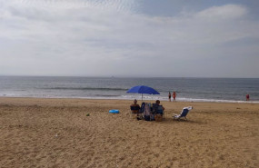 ep vista de una playa de huelva este verano
