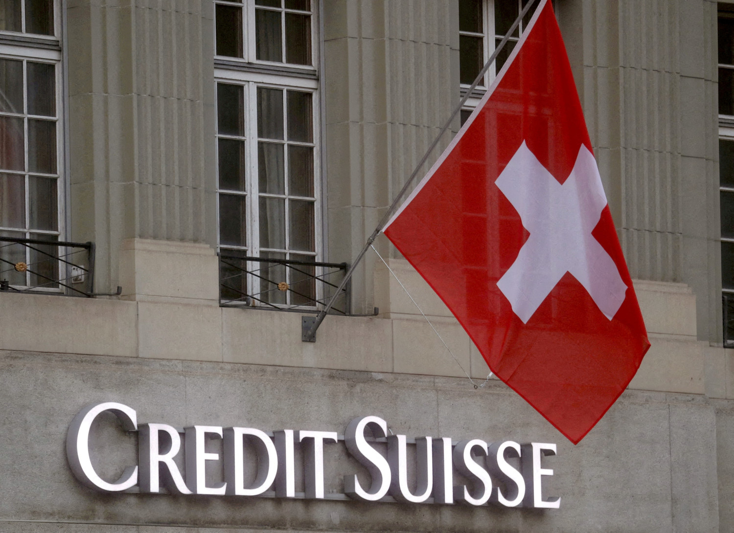 UBS negocia la compra de Credit Suisse