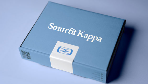 dl smurfit kappa group plc ftse 100 industries biens et services industriels industries générales conteneurs et emballages logo