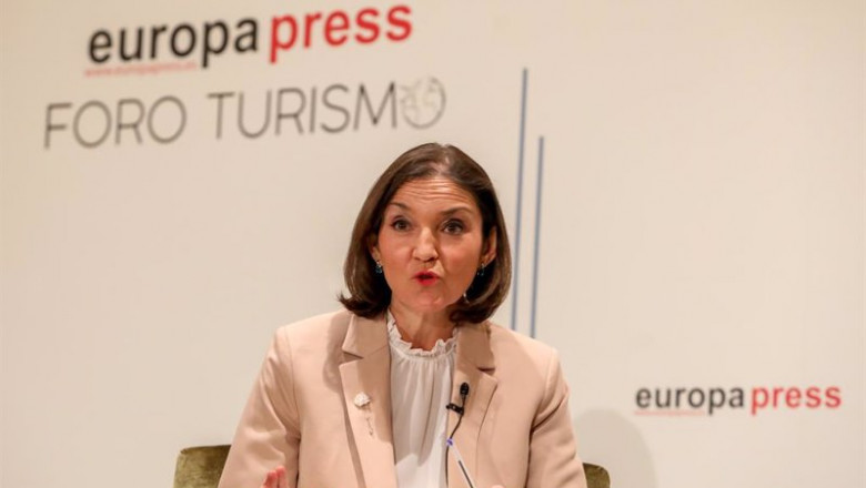 ep archivo   la ministra de industria comercio y turismo reyes maroto interviene en la inauguracion