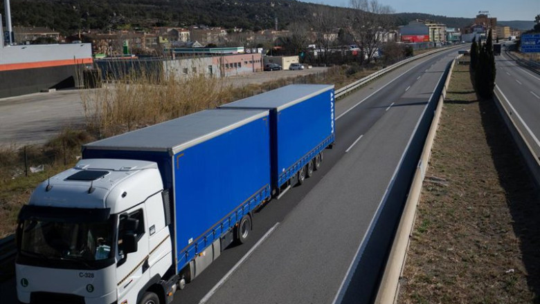 ep archivo   un camion circula a 27 de enero de 2024 en la jonquera girona catalunya espana se ha