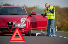 ep averia pinchazo reventon trafico vehiculo autoescuela conductor
