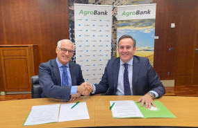 ep el director de agrobank sergio gutierrez y el director general de la federacion espanola del vino ep el director de agrobank sergio gutierrez y el director general de la federacion espanola del vino