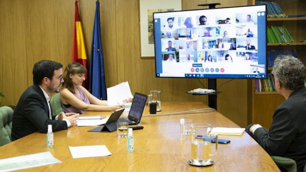 ep el ministro de consumo alberto garzon mantiene un encuentro telematico con responsables de las