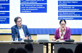 ep el ministro para la transformacion digital y de la funcion publica oscar lopez y la secretaria de