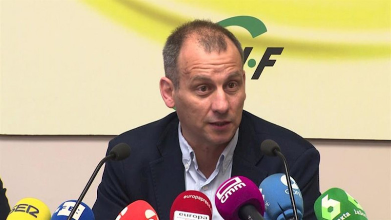 ep el responsable de ensenanza del sindicato csif mario gutierrez durante una rueda de prensa