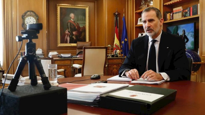 El Rey Felipe VI mantiene una reunión por videoconferencia con los representantes del Consejo General de Colegios Profesionales de Administradores de Fincas. | Casa de S.M. el Rey ep el rey felipe vi mantiene una reunion por videoconferencia con los representantes del consejo