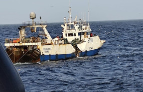 ep el tafra 3 tras el choque de otro buque en mauritania