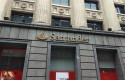 ep imagen de archivo de una sucursal del banco santander
